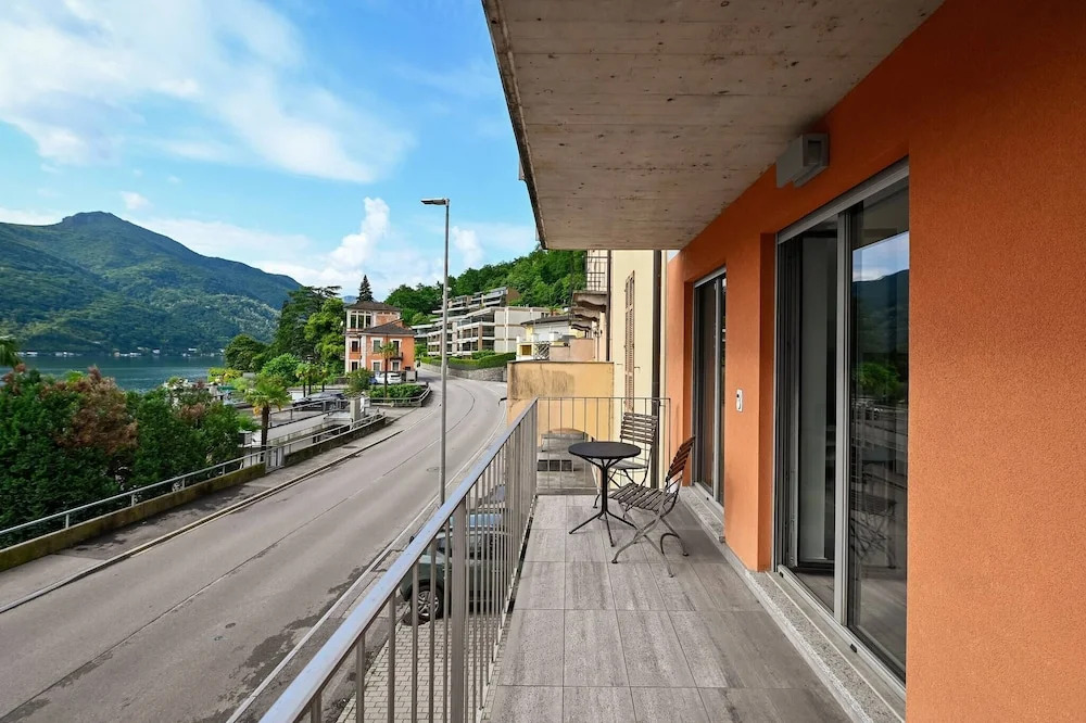 Lake View Suite 86 in Melide