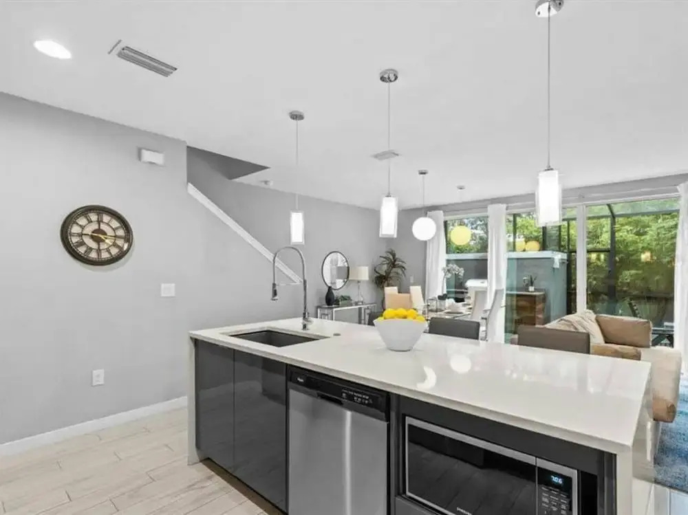 Beautiful Vacation Home With Splash Pool 35