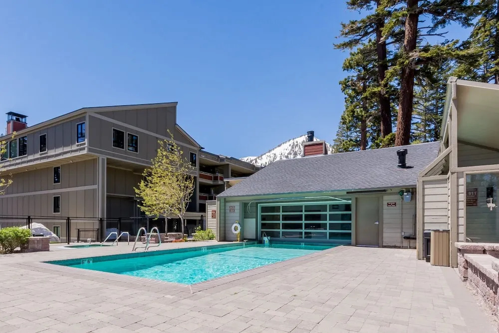 New Listing! Hot Tubs & Pool, Steps To Ski Lifts 2 Bedroom Condo