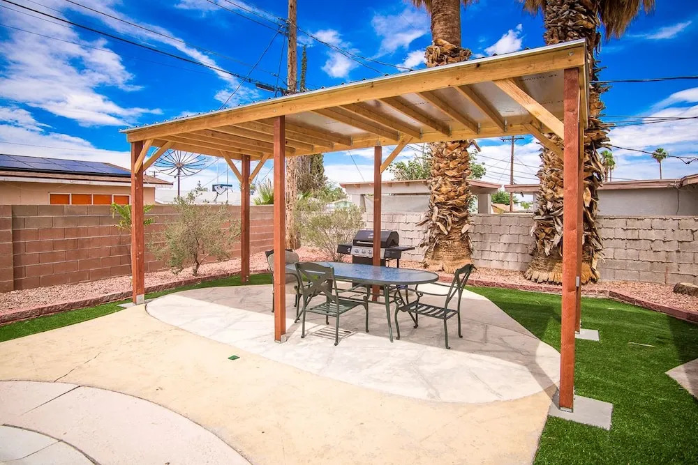 Happy Bridge To Vegas Sleeps 12 Pool