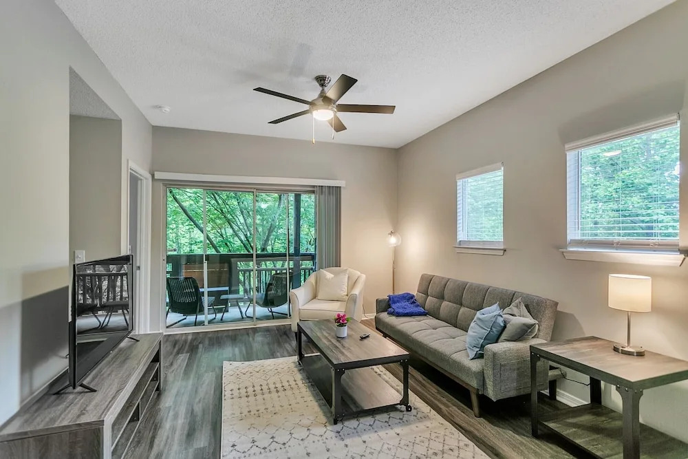 The Luxe Suites of North Atlanta
