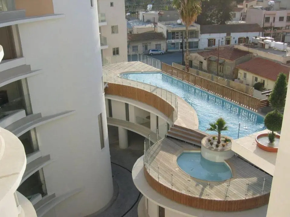 3b Pool Penthouse private hot tub - Larnaca center