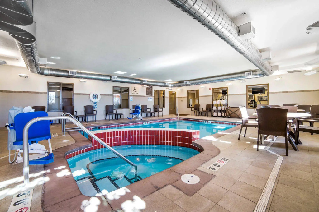 Comfort Inn & Suites
