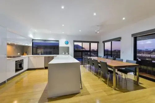 8 Kestrel Place