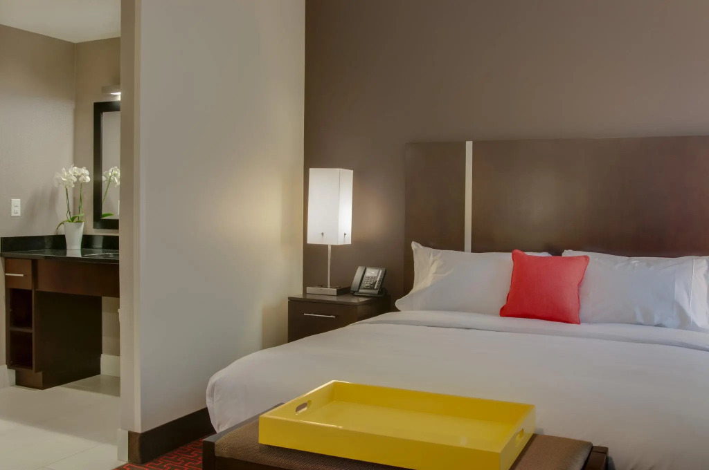 Hampton Inn & Suites Denver Downtown Convention Center
