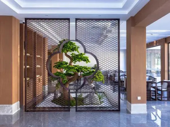 Yangzi Hotel
