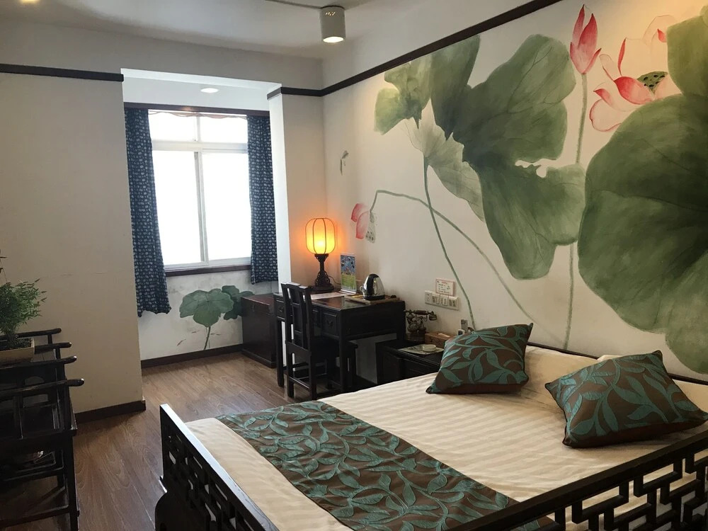 Tunxi Lodge