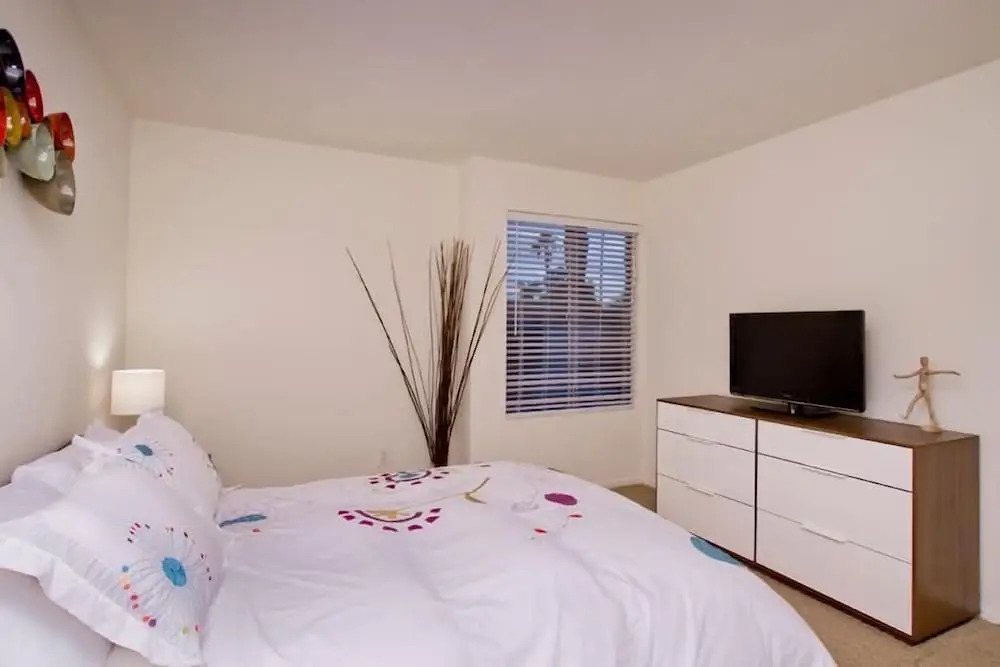 Ultra Chic and Modern By Signature Vacation Rentals