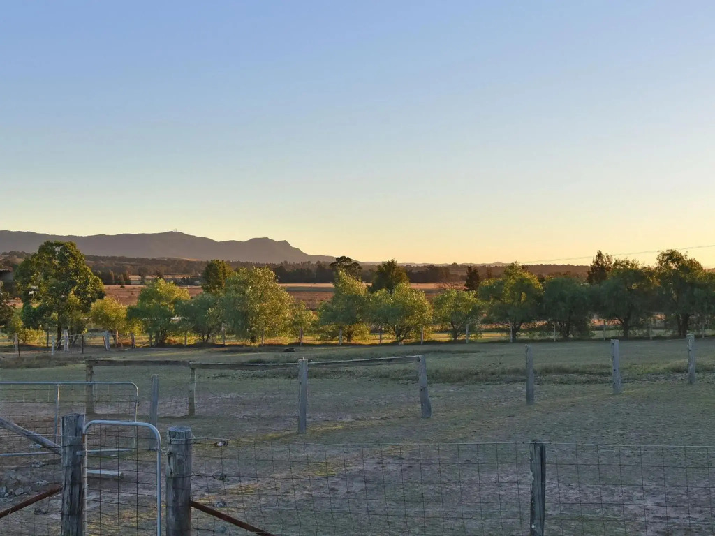 Clydesdale Cottage on Talga with real Clydesdale Horses
