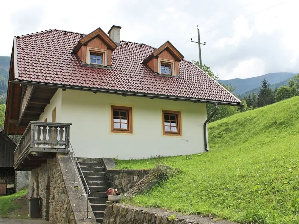 Peaceful Cottage near Ski Area in Gmünd