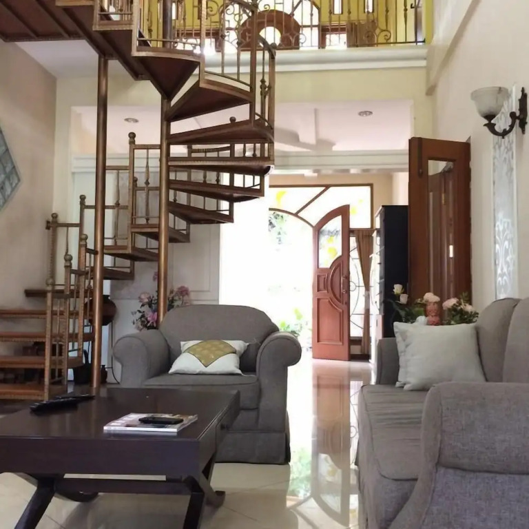 Maharani Guesthouse Tebet Syariah - Hostel