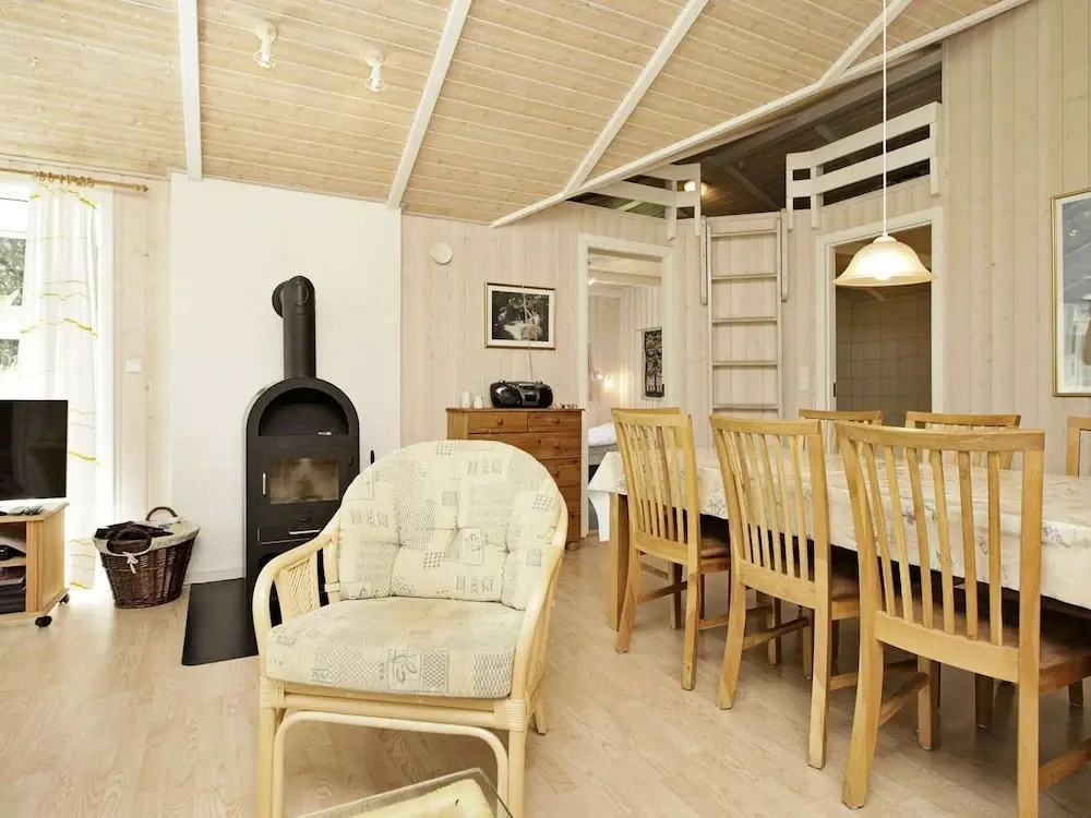 10 Person Holiday Home in Albaek