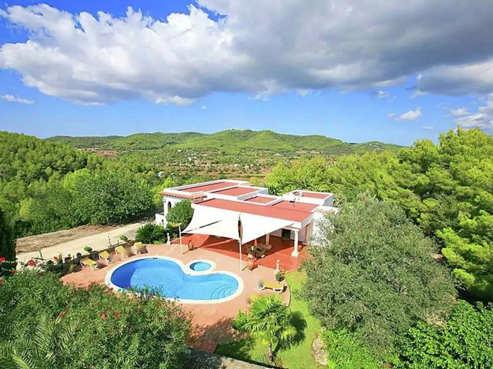 Tranquil Mansion in Santa Eulària des Riu With Swimming Pool