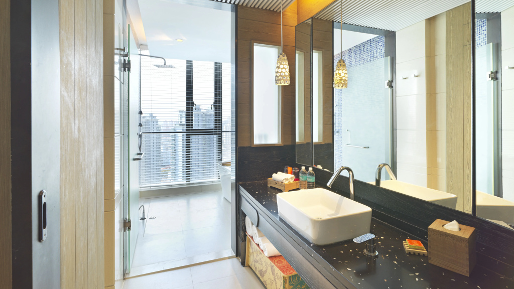 Hotel Indigo Shanghai On The Bund by IHG