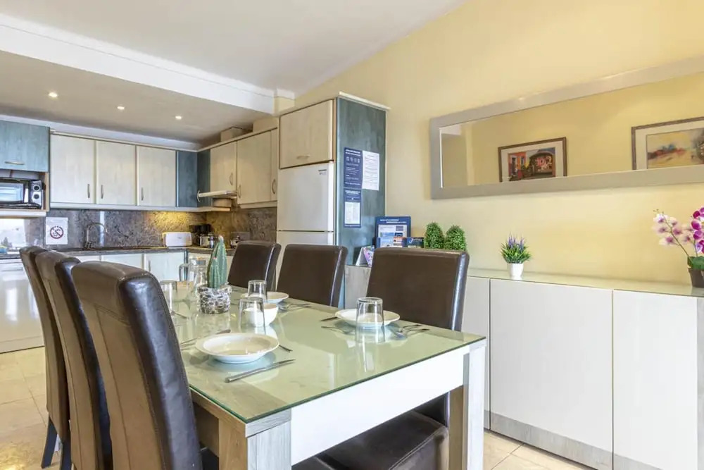Apartment - 3 Bedrooms with WiFi and Sea views - 107925