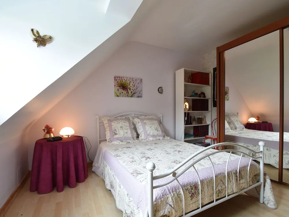 Peaceful Forest Stay in Pédernec