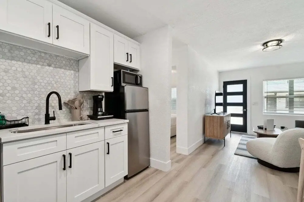 117 127th Ave E Unit 3