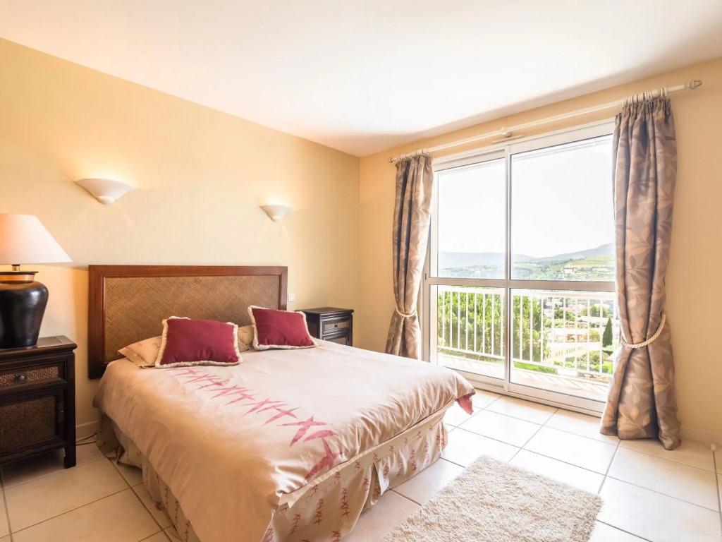 Villa in Limoux with Private Pool & Mountain Views