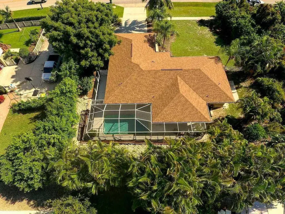 Quiet Inland Home With Pool, two Queen Beds and Grill