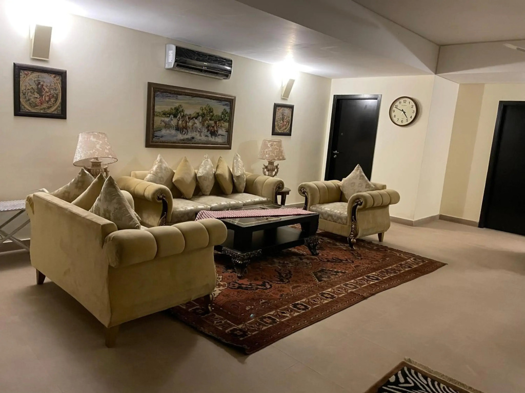 Royal Two Bed Luxury Apartment Gulberg
