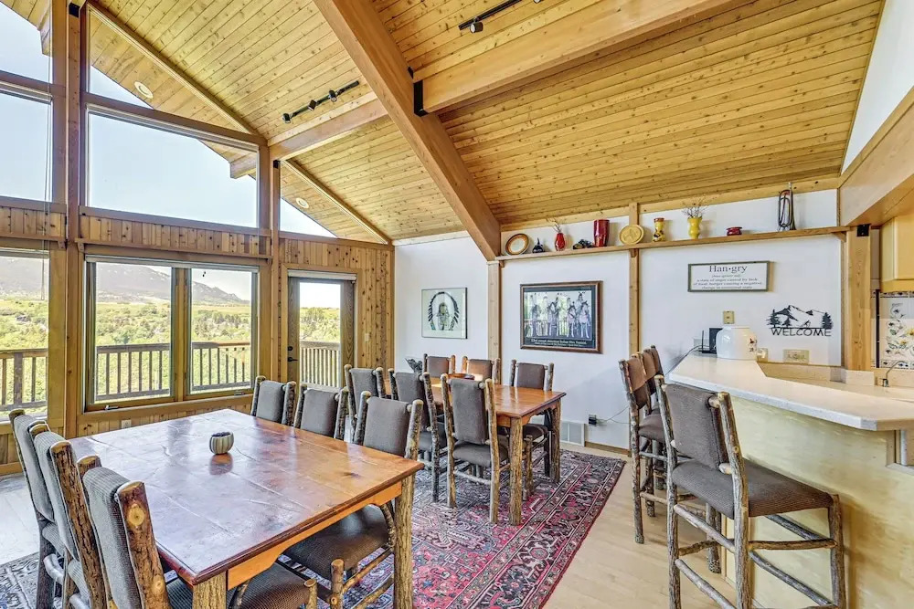 1 Mi to Dtwn Red Lodge: Mtn-view Cabin Getaway