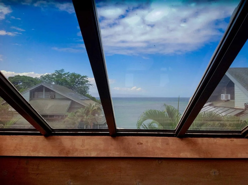 Kahana Outrigger #4b2 3 Bedroom Condo by RedAwning