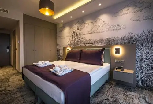 Silver Studio Apartment