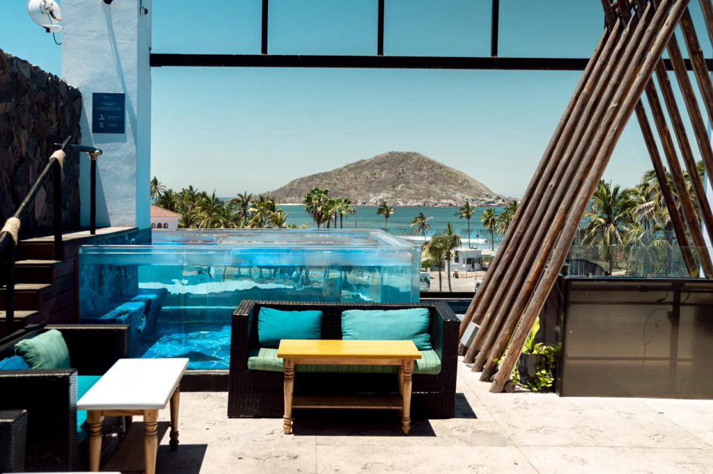 The Xperience by g & Beach Club