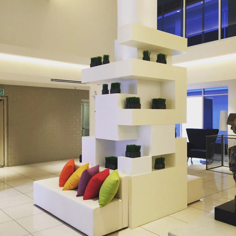 T Hotel Macallum