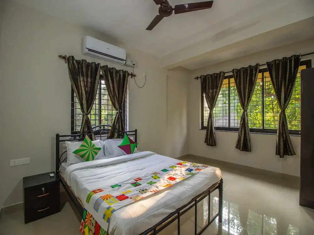 Oyo 11349 Home Sunny 2Bhk Siolim
