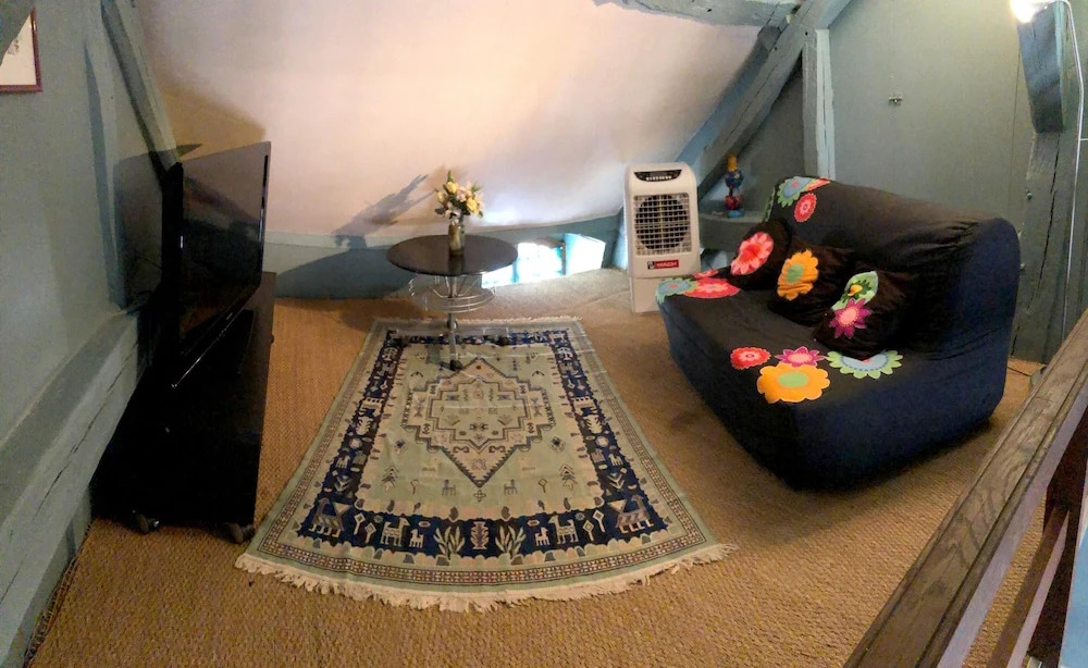 Apartment With 2 Bedrooms in Troyes, With Enclosed Garden and Wifi