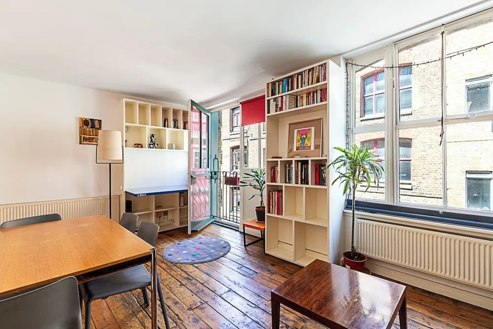 Quirky and Colourful Flat in Shoreditch
