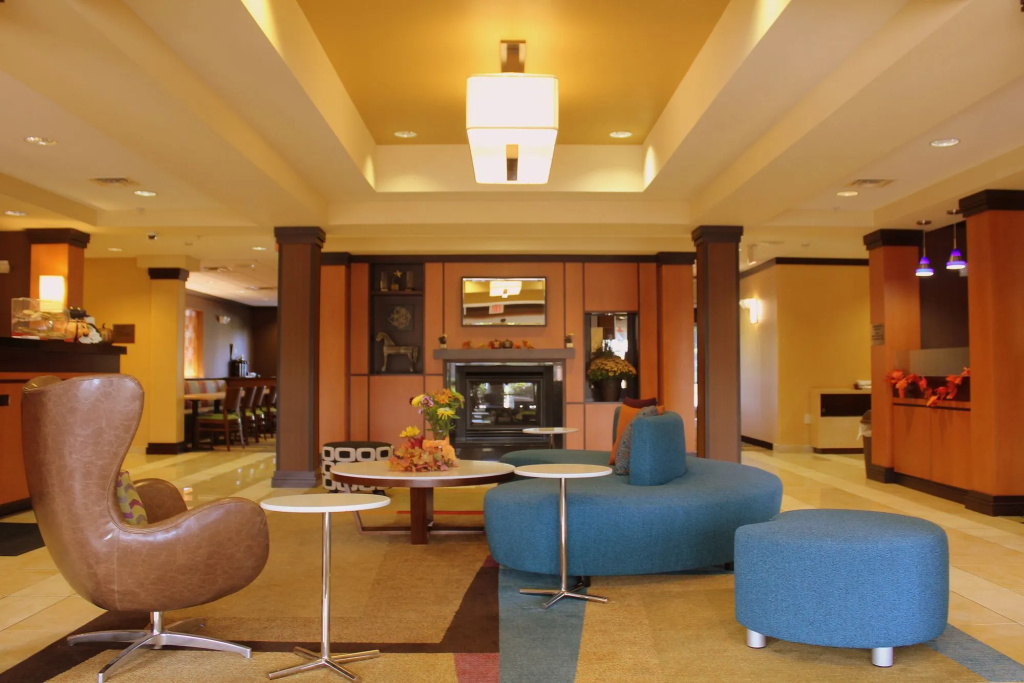 Fairfield Inn and Suites by Marriott Seymour