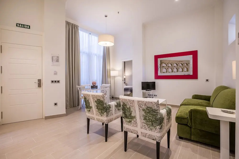 Welldone Cathedral Suites