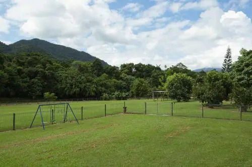 Cairns Homestead: A Peaceful Getaway