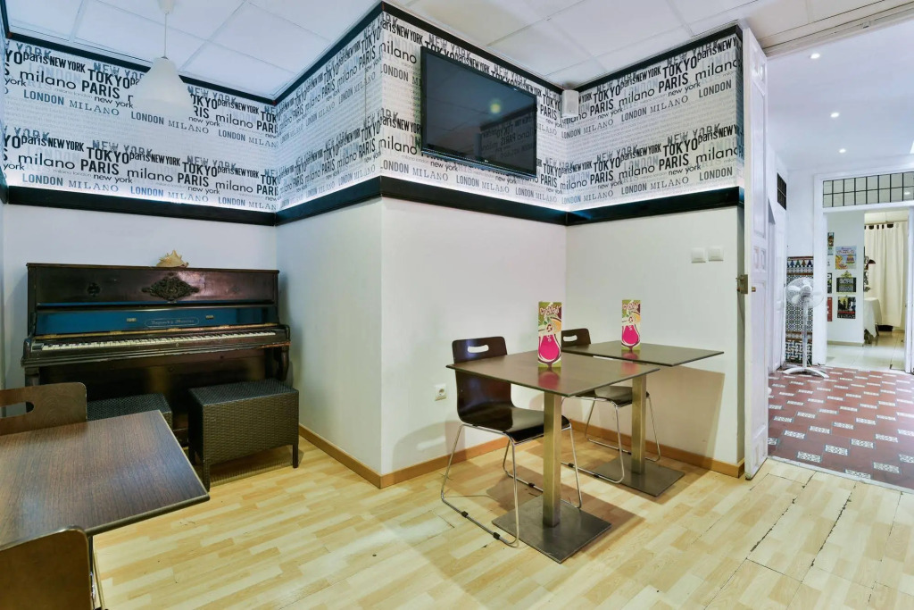 Feel Hostels City Center