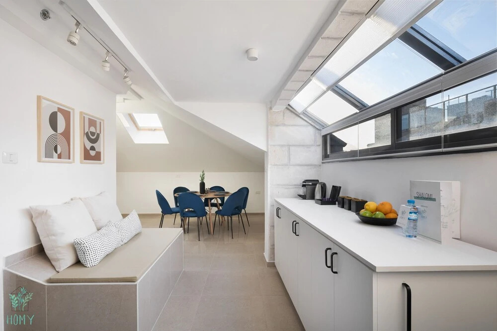 ALMA City Center Classical Apartments by HOMY