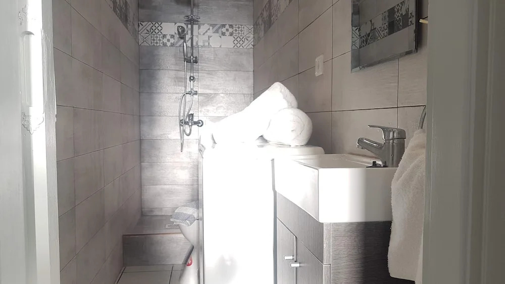 Erra - Alice Blue - Athens Center, 90m², Big balcony, 3 BD, 2 BATH