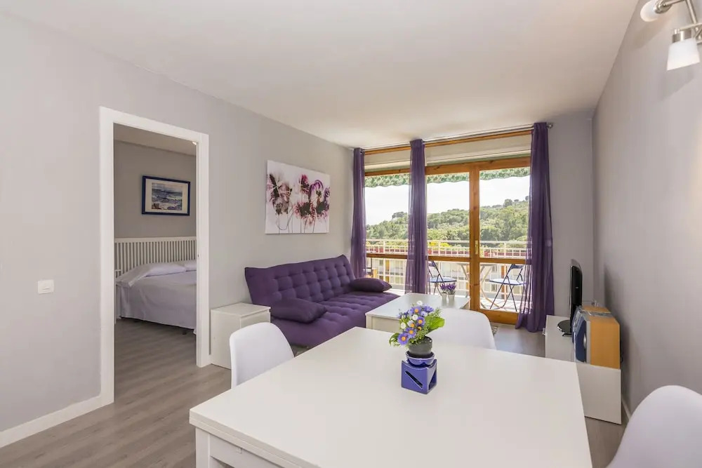 HomeHolidaysRentals Charme - Costa Barcelona