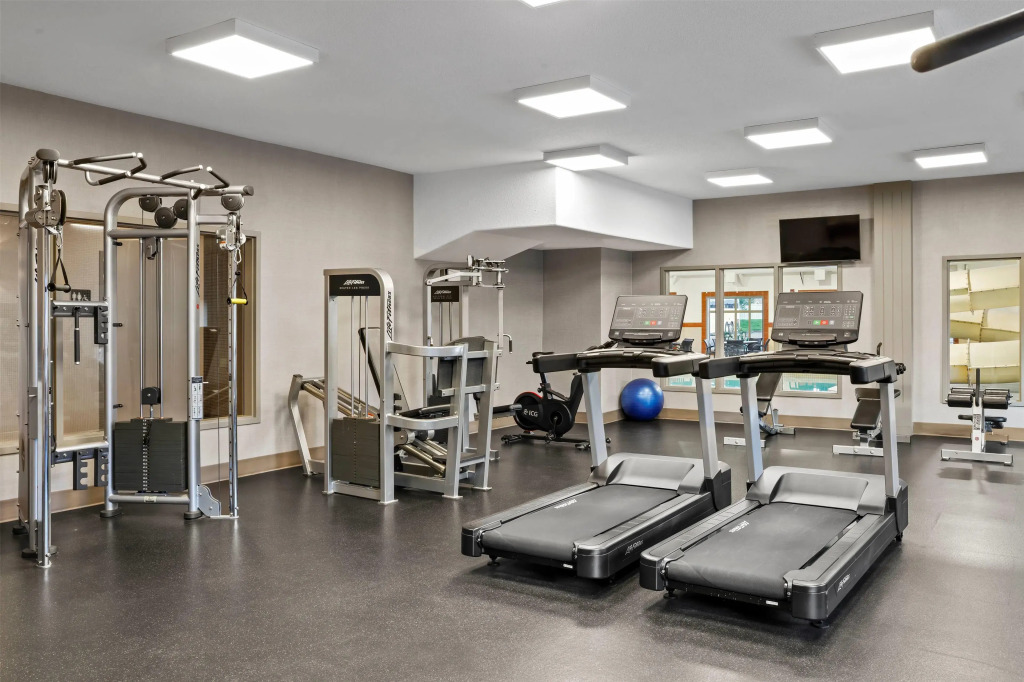 Ramada by Wyndham Drumheller Hotel & Suites
