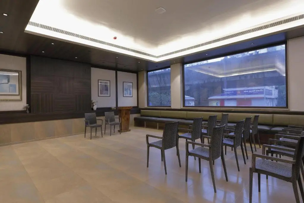 Hotel Ariana Residency