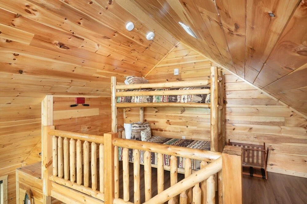 Hidden Heaven 5 Bedroom Home by Redawning