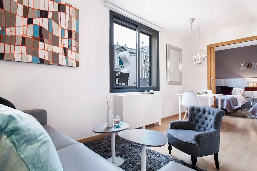 Rambla Paris Attic Apartment