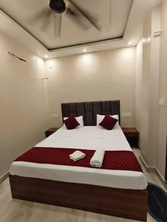 Shree Hari Niwas P Guest House