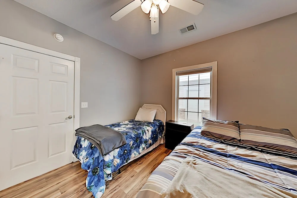 104magno 2 Bedroom Condo