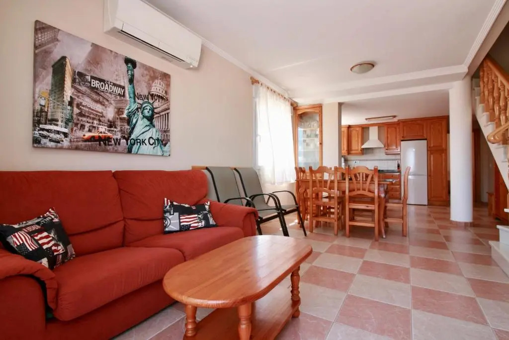 Oliva Holidays 3