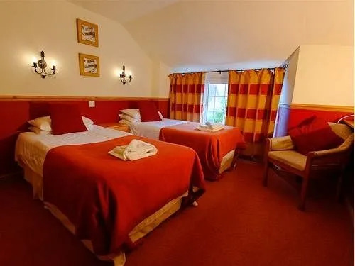 Finnygook Inn