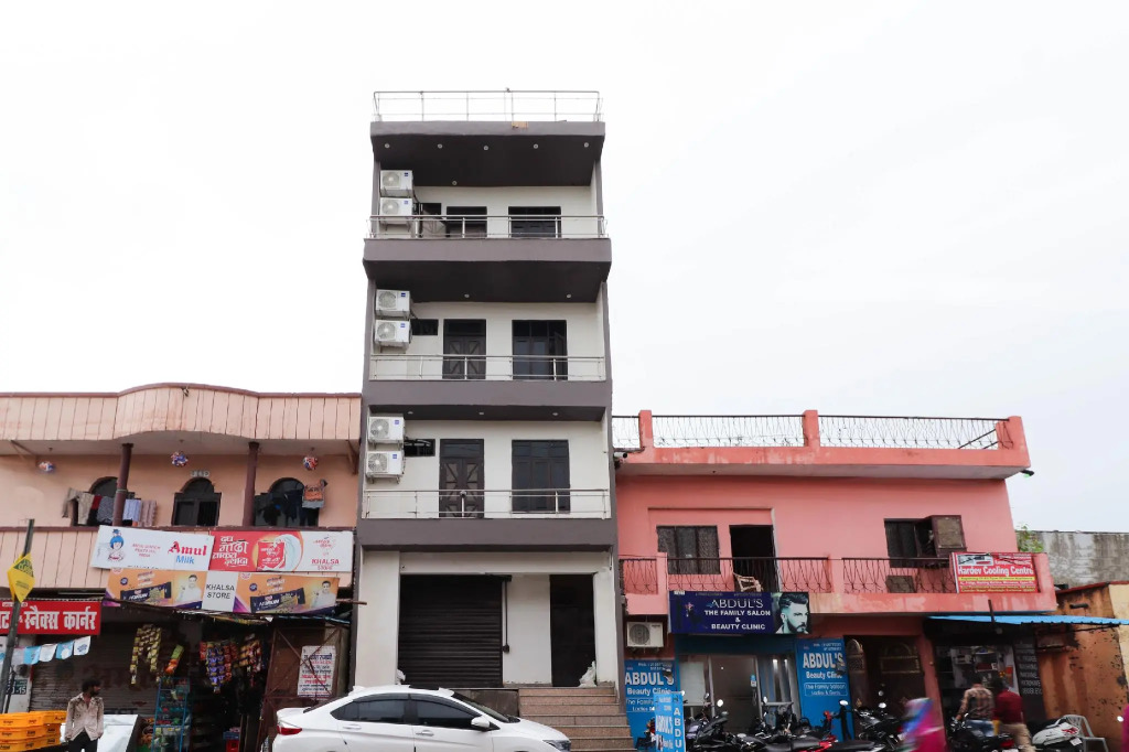 OYO 45265 Aditya Inn