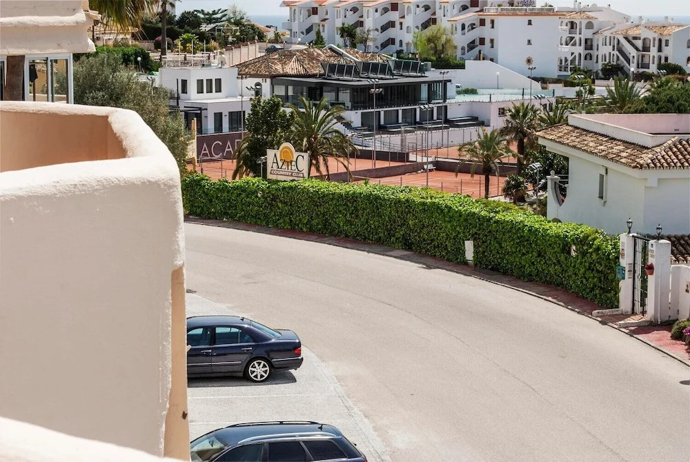 Lovely Apartment with Pool and Sea View Ref 101