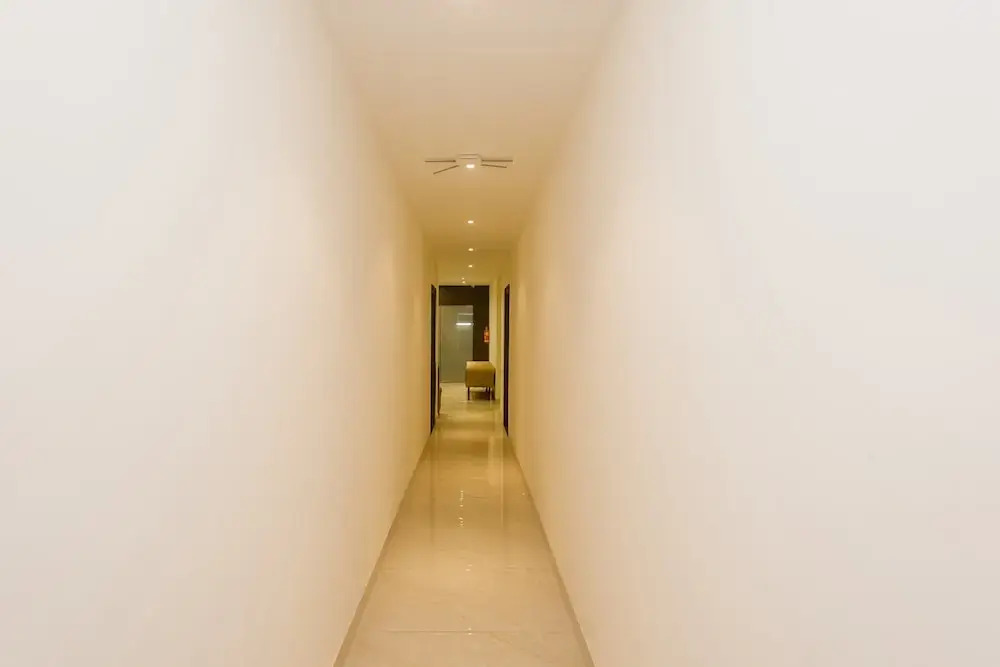 OYO 27896 Everest Inn